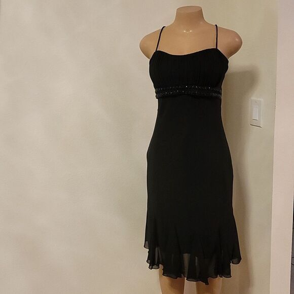 S.L FASHION BEADER DESIGN EMBELLISHMENTS SLEEVELESS SHEATH DRESS - Picture 2 of 13